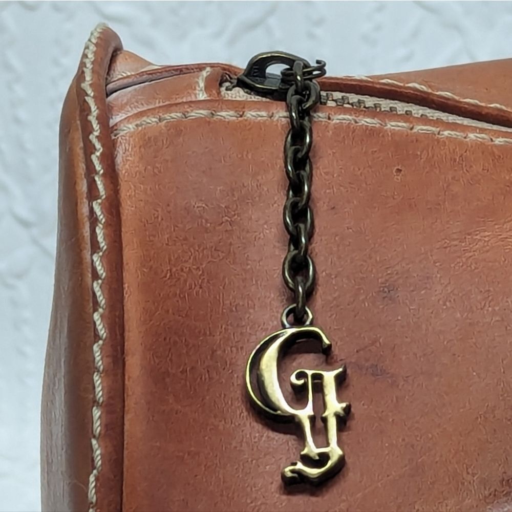 GAYA | Leather Chain Satchel - Picture 7 of 12